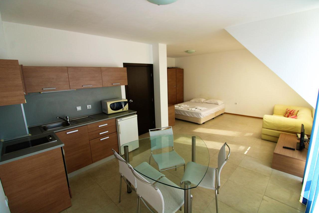 Menada Belle View Apartments Sveti Vlas Exterior photo